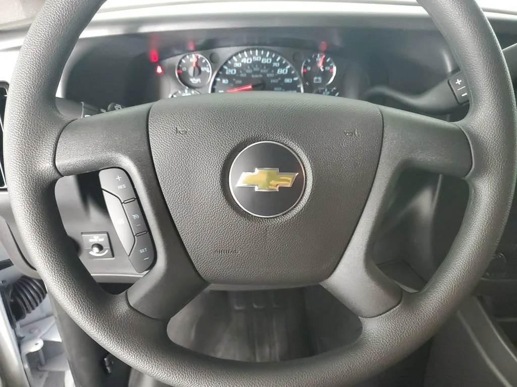 2025 Chevrolet Express Cargo Work Van - Photo 19