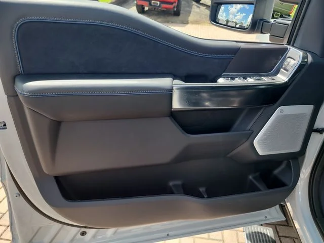New 2026 Avalanche Ford Platinum image 17