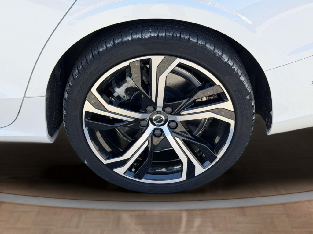 Used 2023 White Volvo T8 Plus Dark Theme image 25
