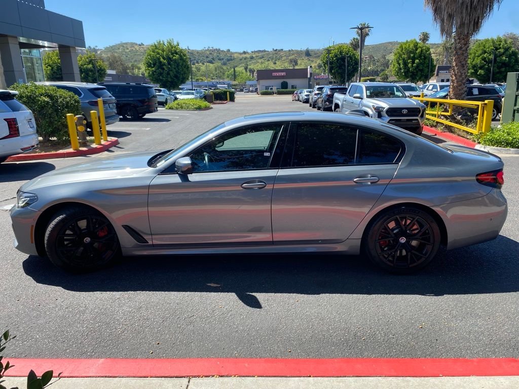 Used 2023 Gray BMW M550i xDrive image 4