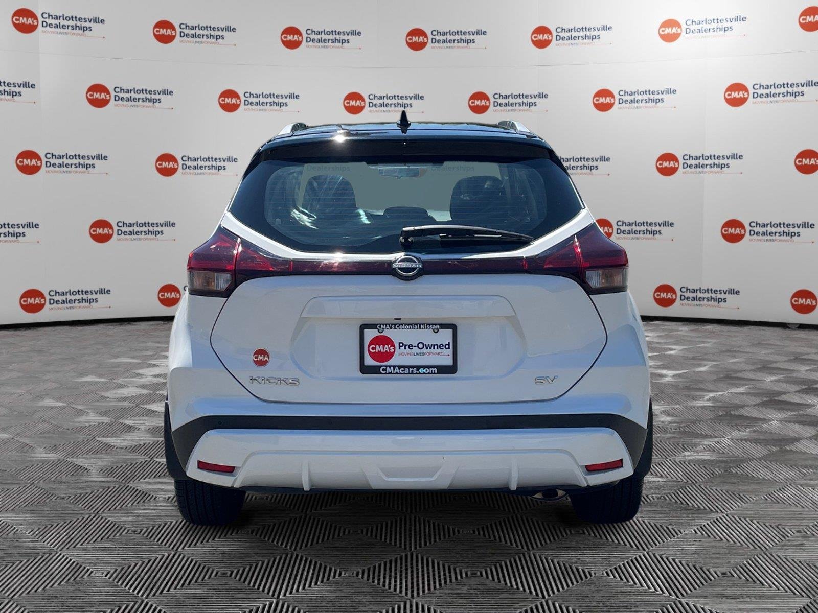 Used 2023 Aspen White Tricoat/Super Black Nissan SV image 4