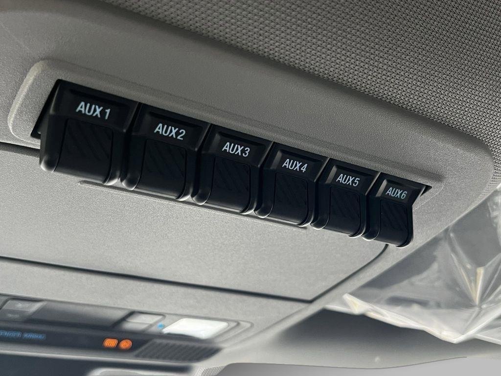 2025 Ford F-550 Super Duty Chassis Cab XL - Photo 37