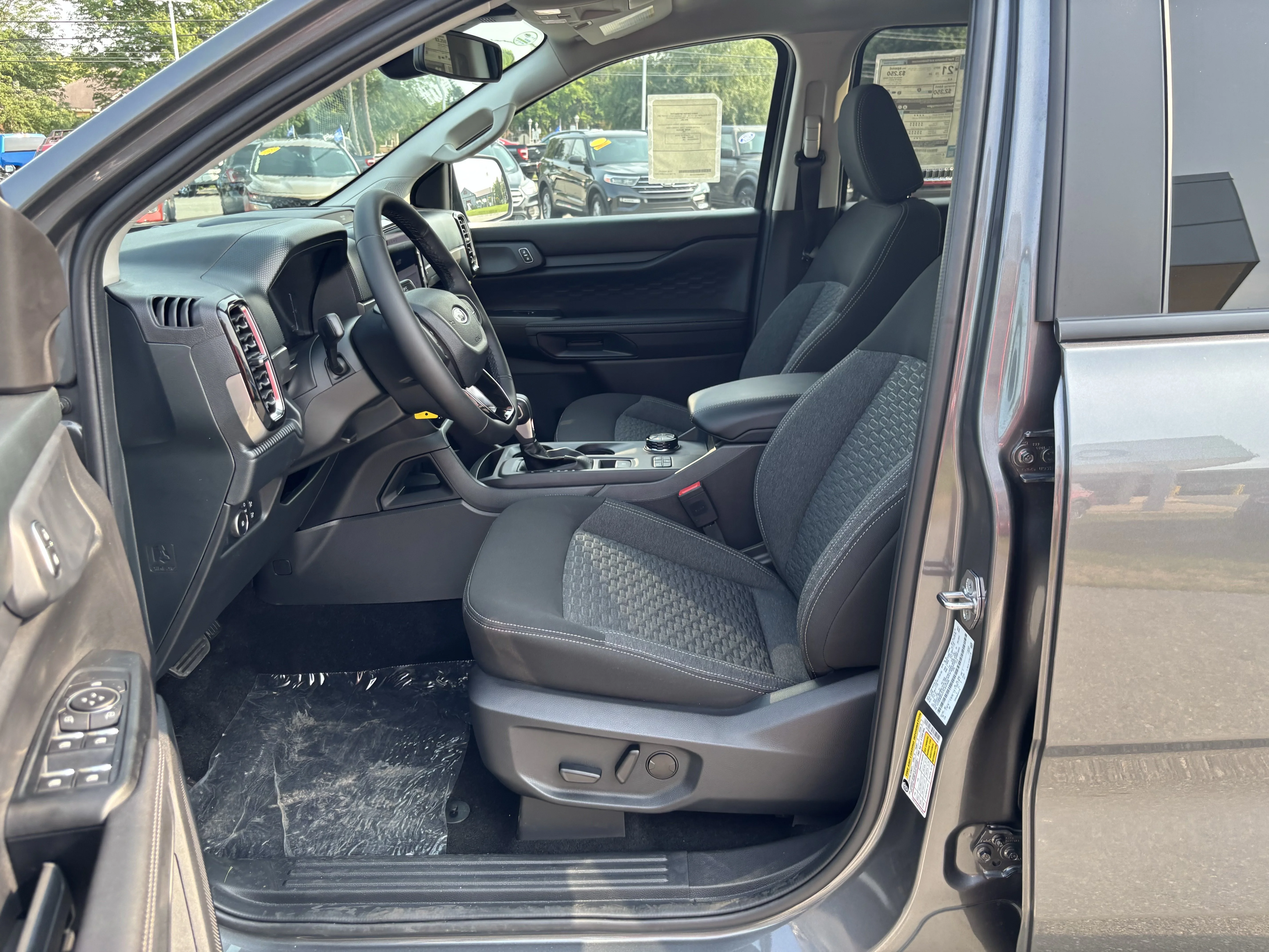 New 2026 Carbonized Gray Metallic Ford XLT image 17
