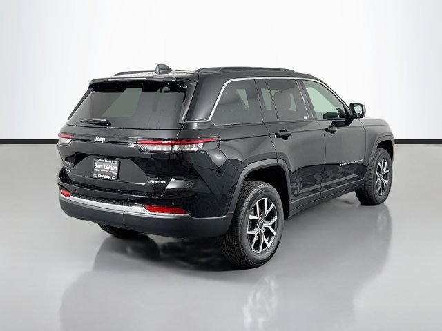 New 2027 High-Gloss Black Paint Jeep Laredo X image 7