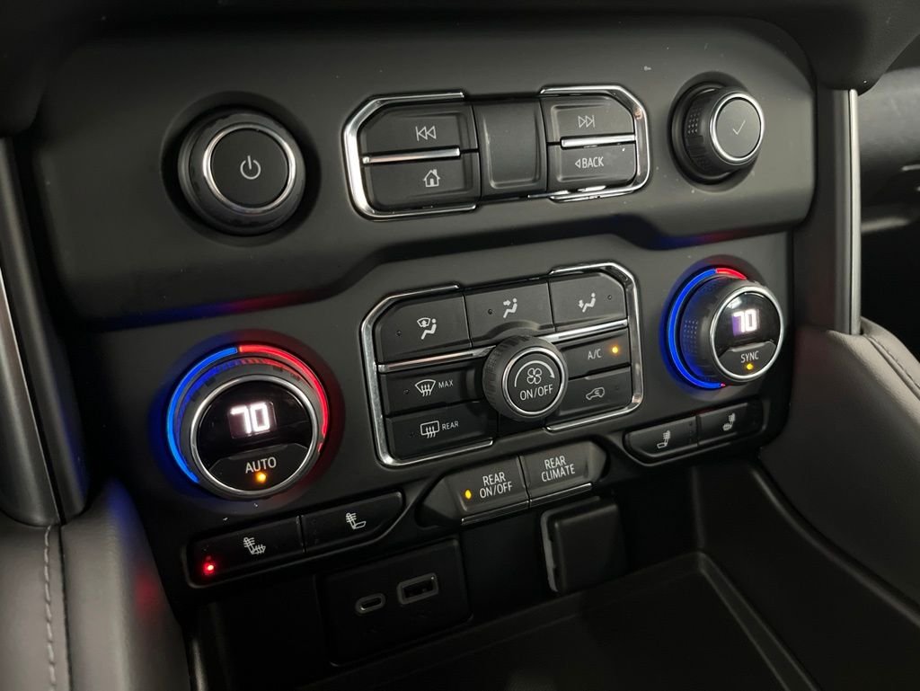 Used 2022 Summit White Chevrolet Z71 image 13