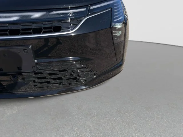 New 2027 Diamond Black Crystal Pearl-Coat Exterior Paint Chrysler Select image 10