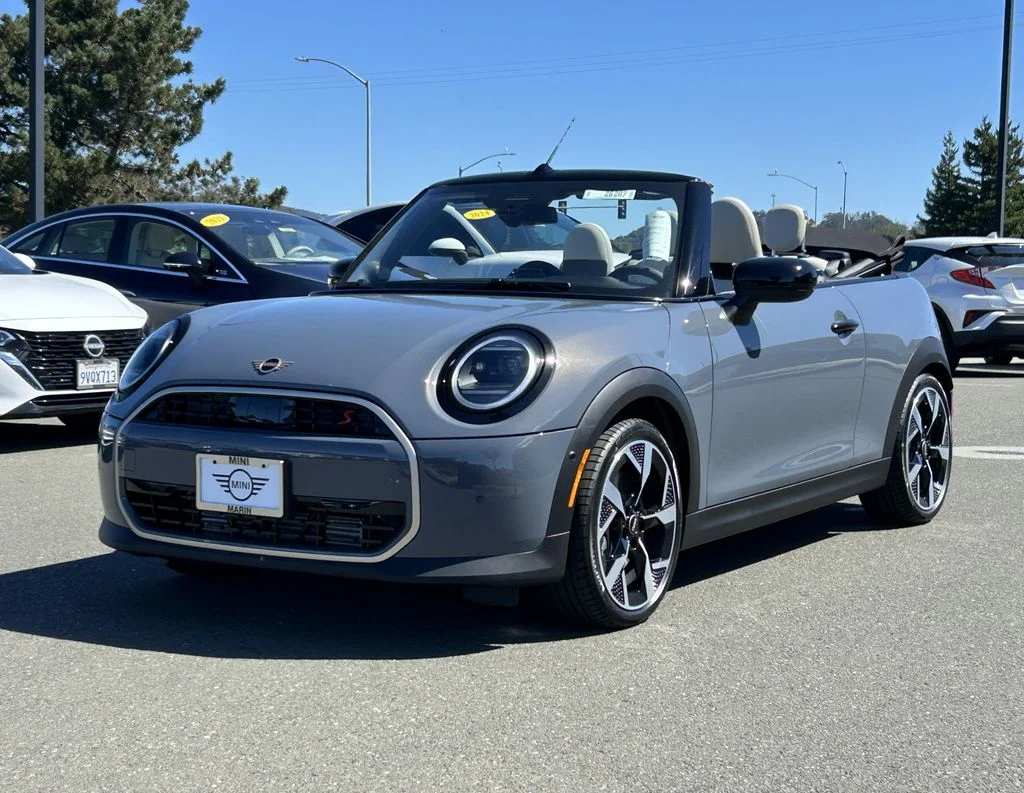 New 2026 Copper Grey Metallic MINI Signature Plus image 1