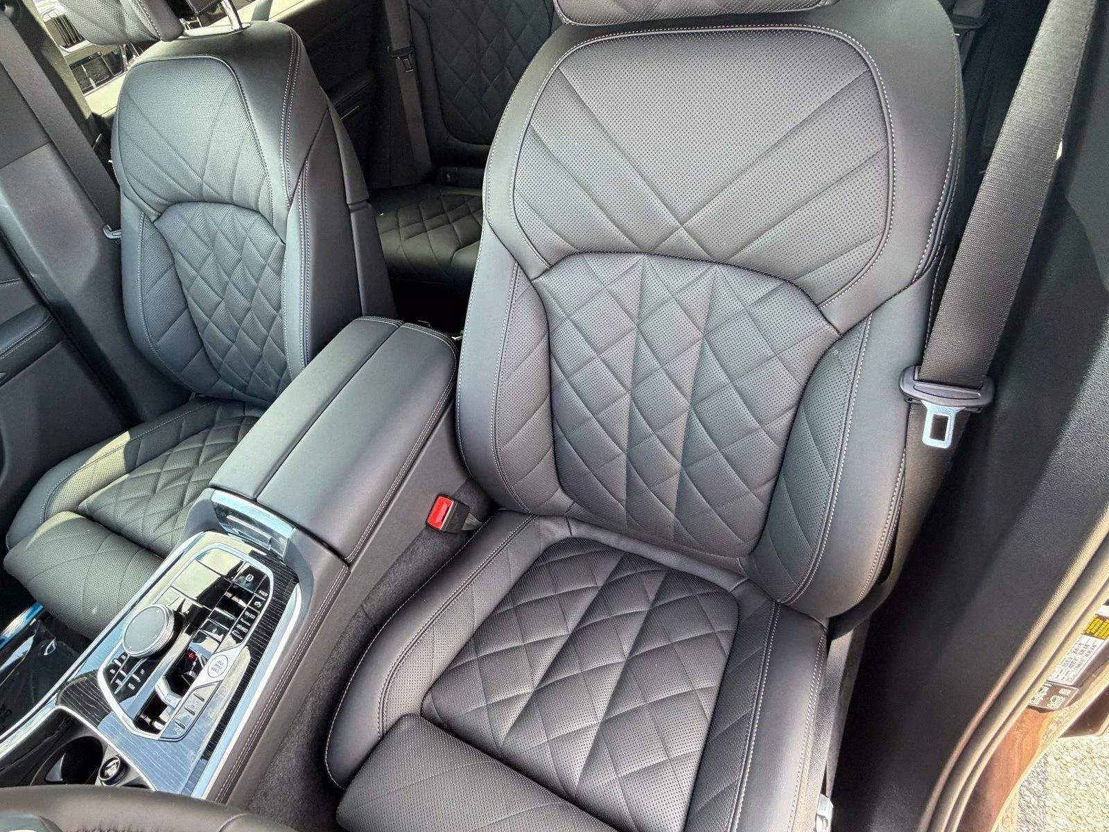 New 2026 Black Sapphire Metallic BMW xDrive40i image 25