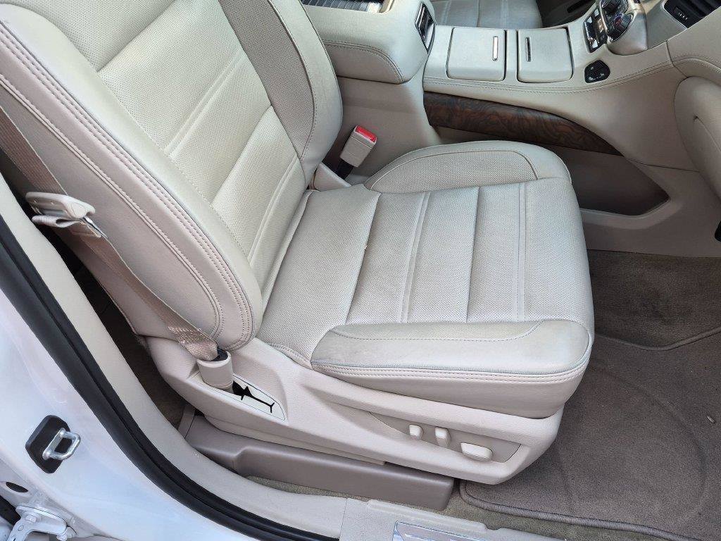 Used 2018 White GMC Denali image 36