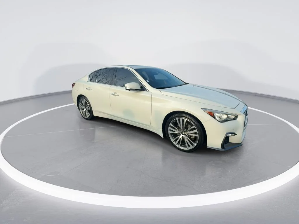 Used 2022 White INFINITI SENSORY image 2