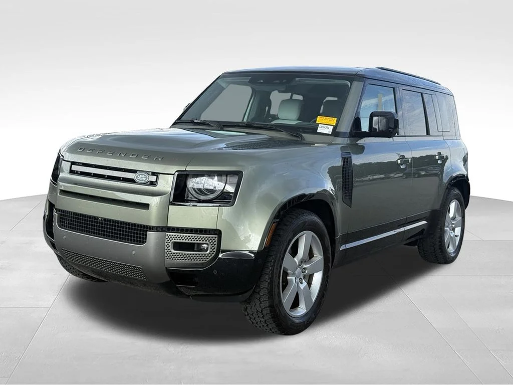 Used 2025 Green Land Rover X-Dynamic SE image 1