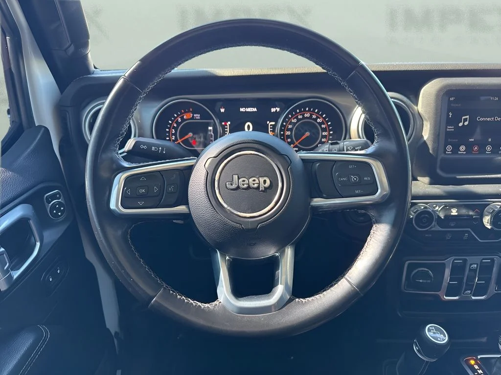 Used 2021 White Jeep Unlimited Sahara image 9