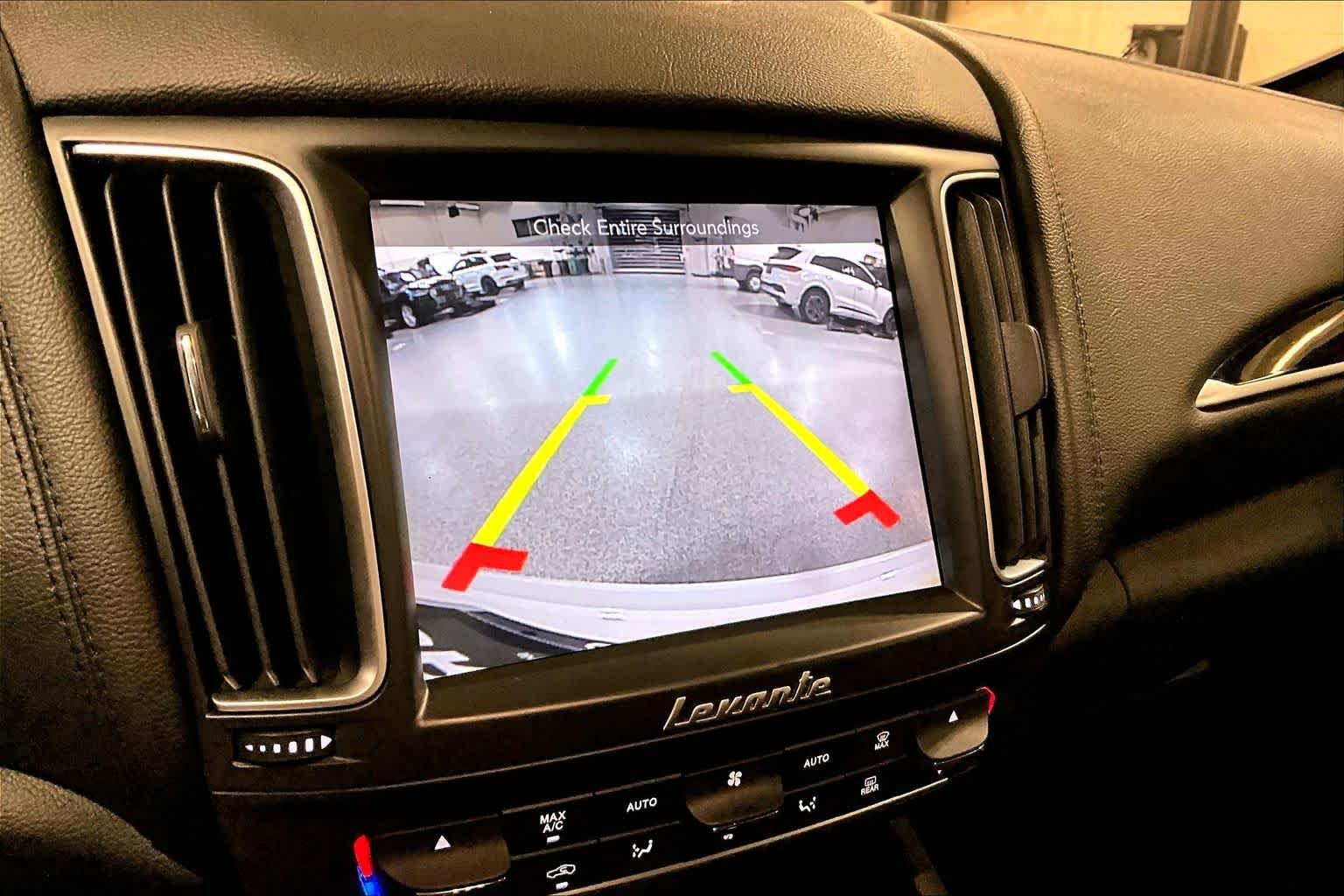 Used 2019 Bianco Maserati  image 32