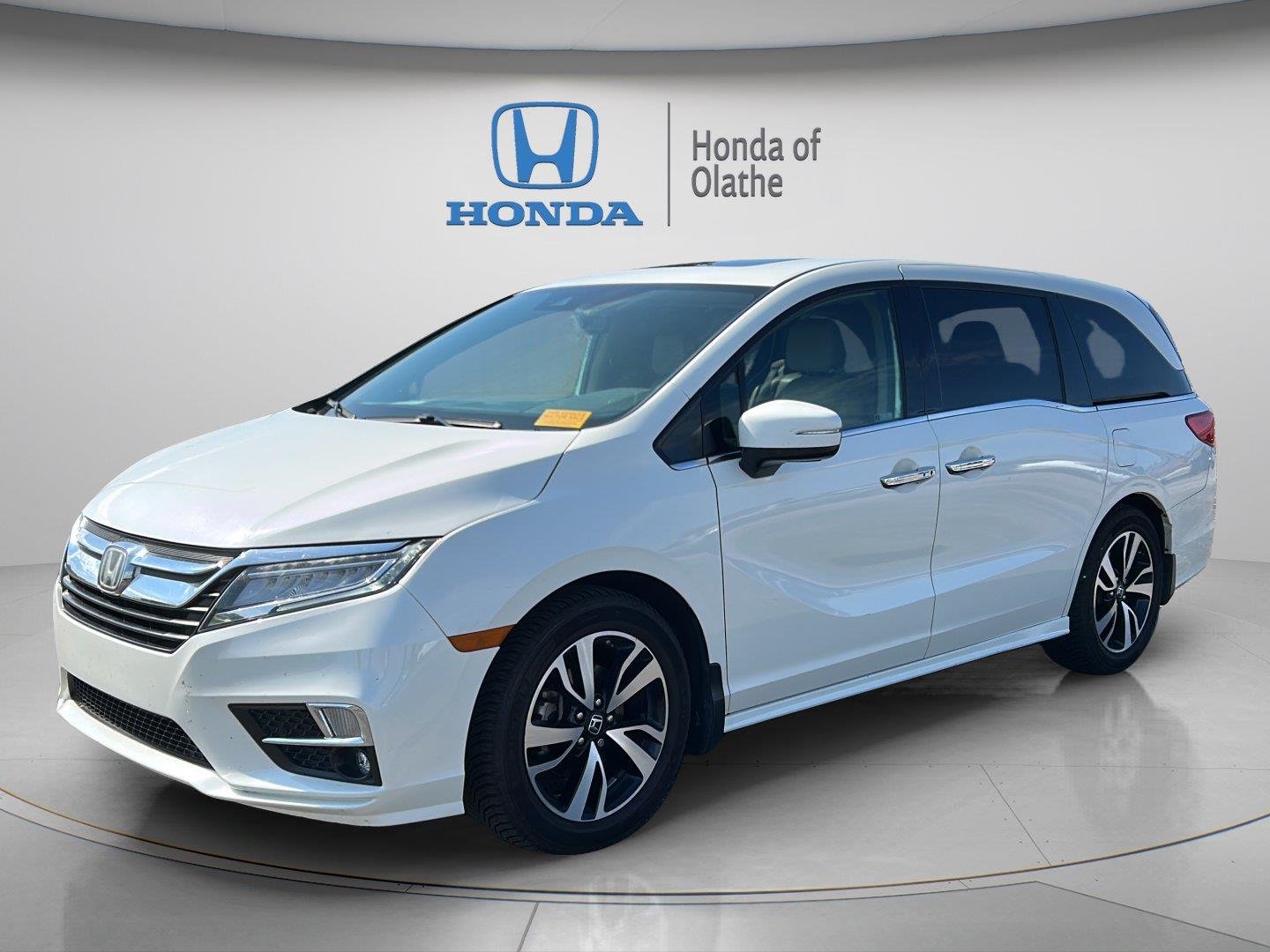 Certified Used 2019 White Diamond Pearl Honda Elite image 7