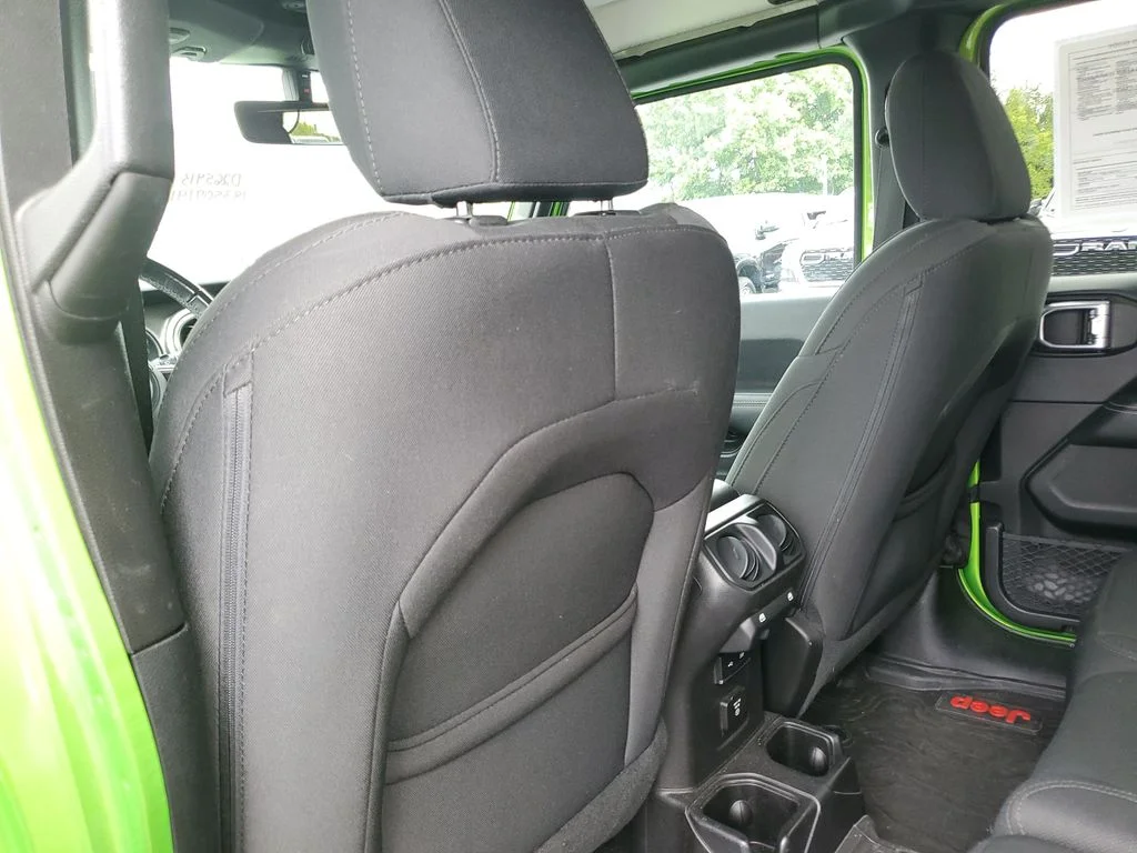 Used 2018 Green Jeep Unlimited Sahara image 12