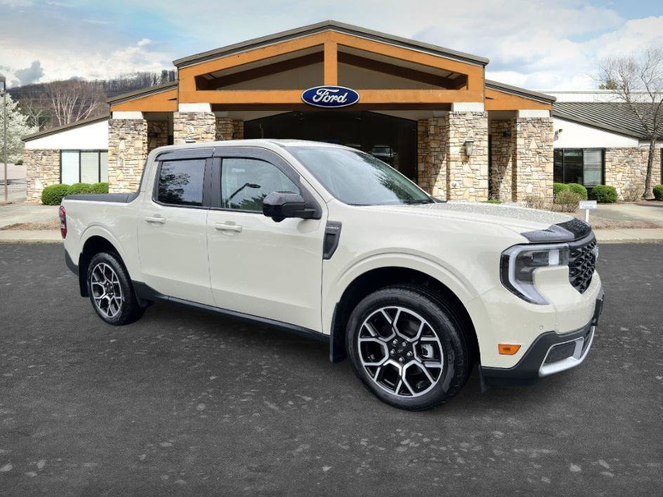 Used 2025 Beige Ford LARIAT image 3