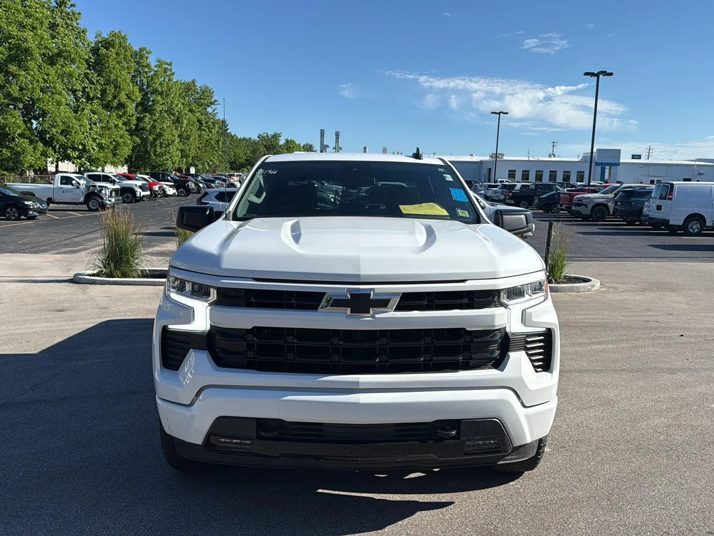 Used 2024 Summit White Chevrolet RST image 8