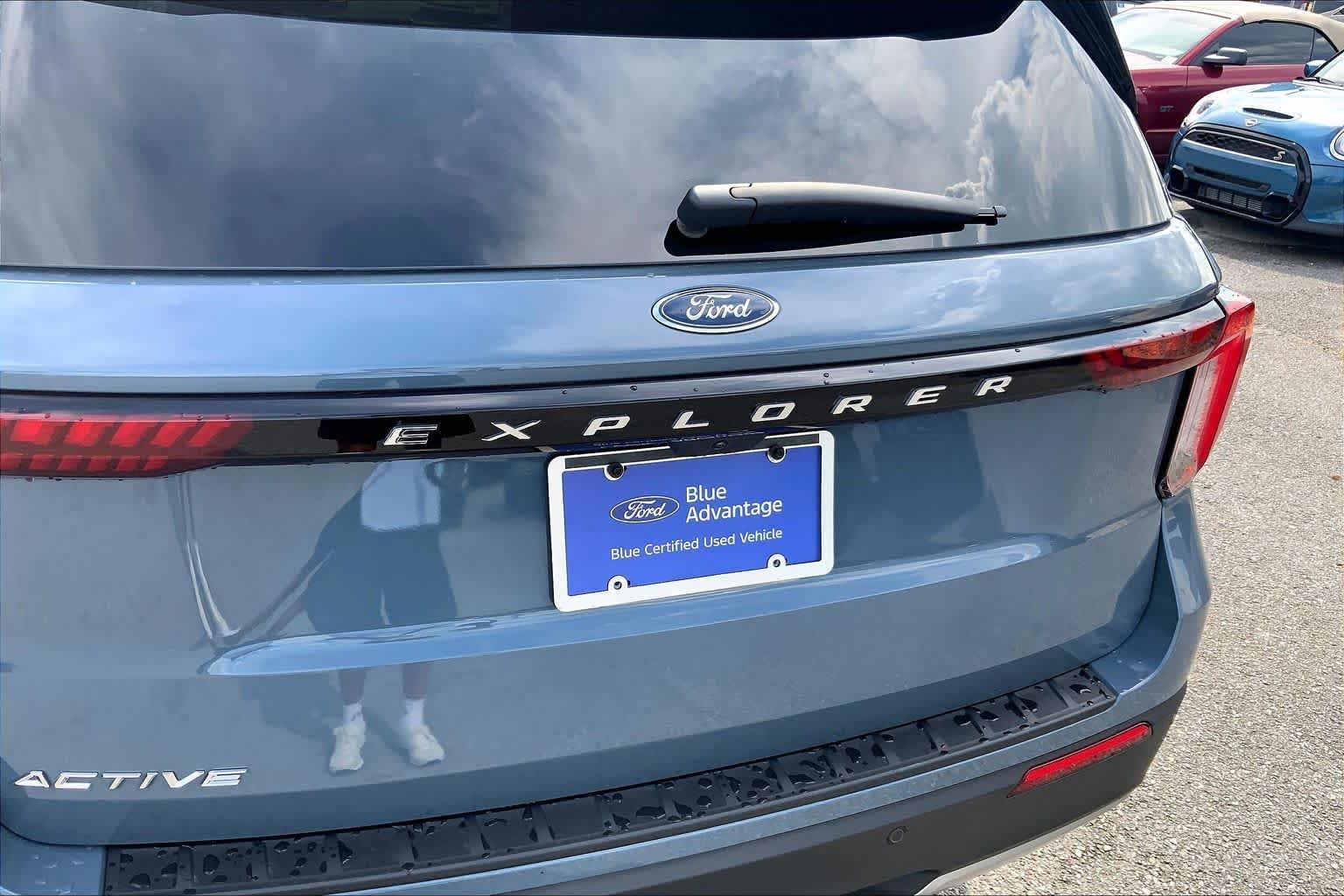 Used 2025 Vapor Blue Ford Active image 31