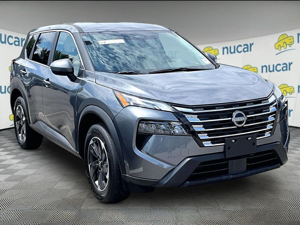 Used 2025 Gray Nissan SV image 1