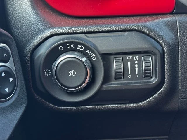 Used 2022 Black Jeep Unlimited Rubicon image 24