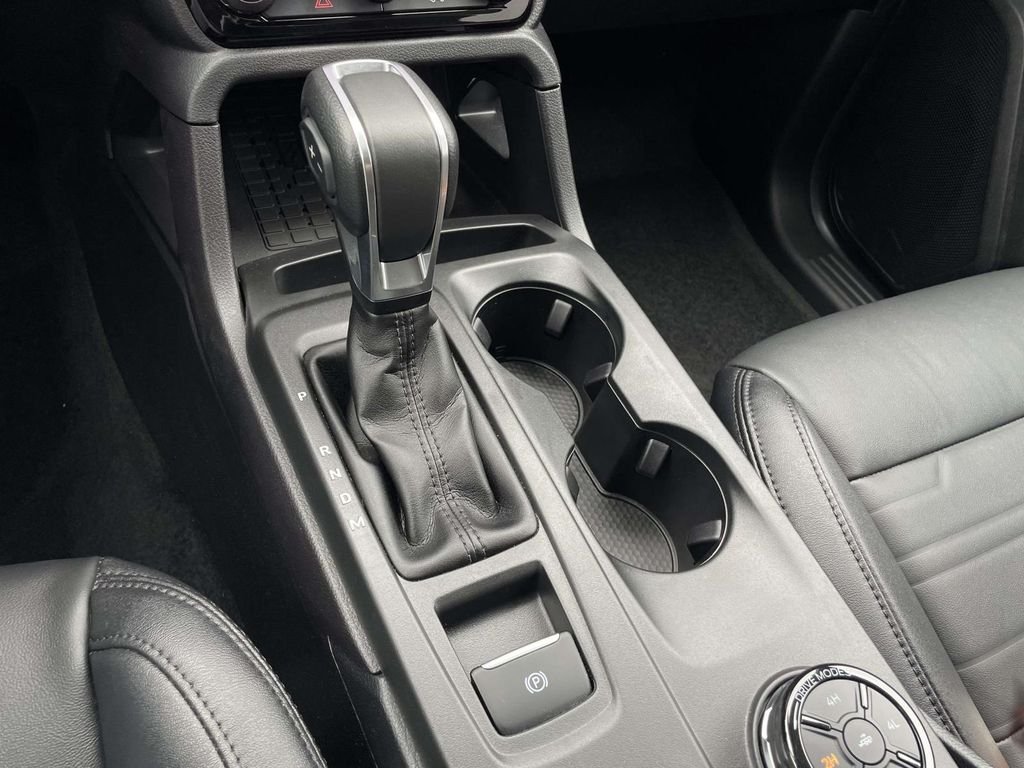 Used 2025 Azure Gray Metallic Tri-Coat Ford LARIAT image 23
