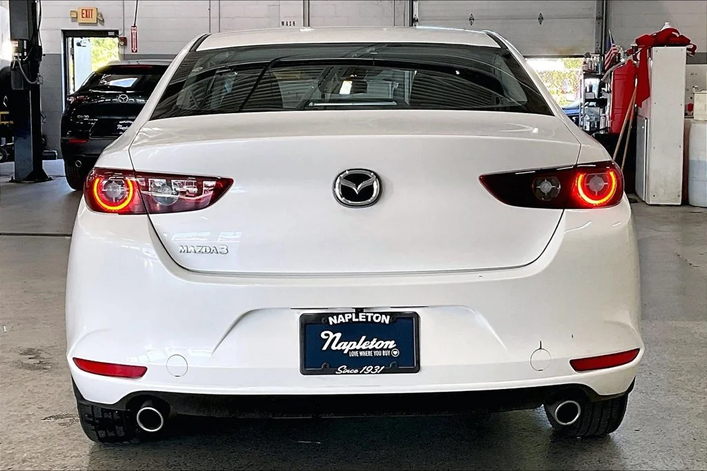 Certified Used 2026 White Mazda 2.5 S image 3