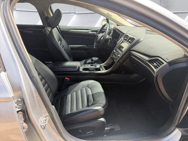 Used 2020 Silver Ford SEL image 13