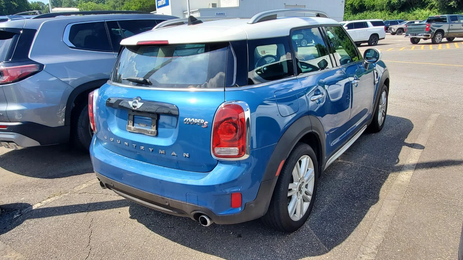 Used 2018 Island Blue Metallic MINI Cooper S image 9