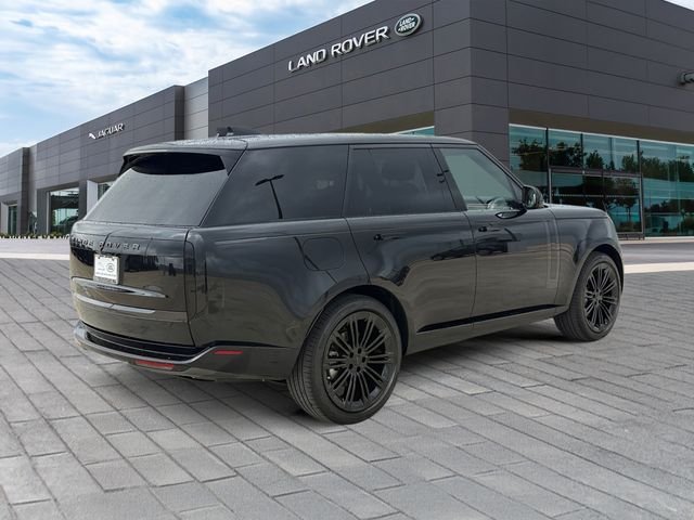 New 2026 Santorini Black Land Rover SE image 5