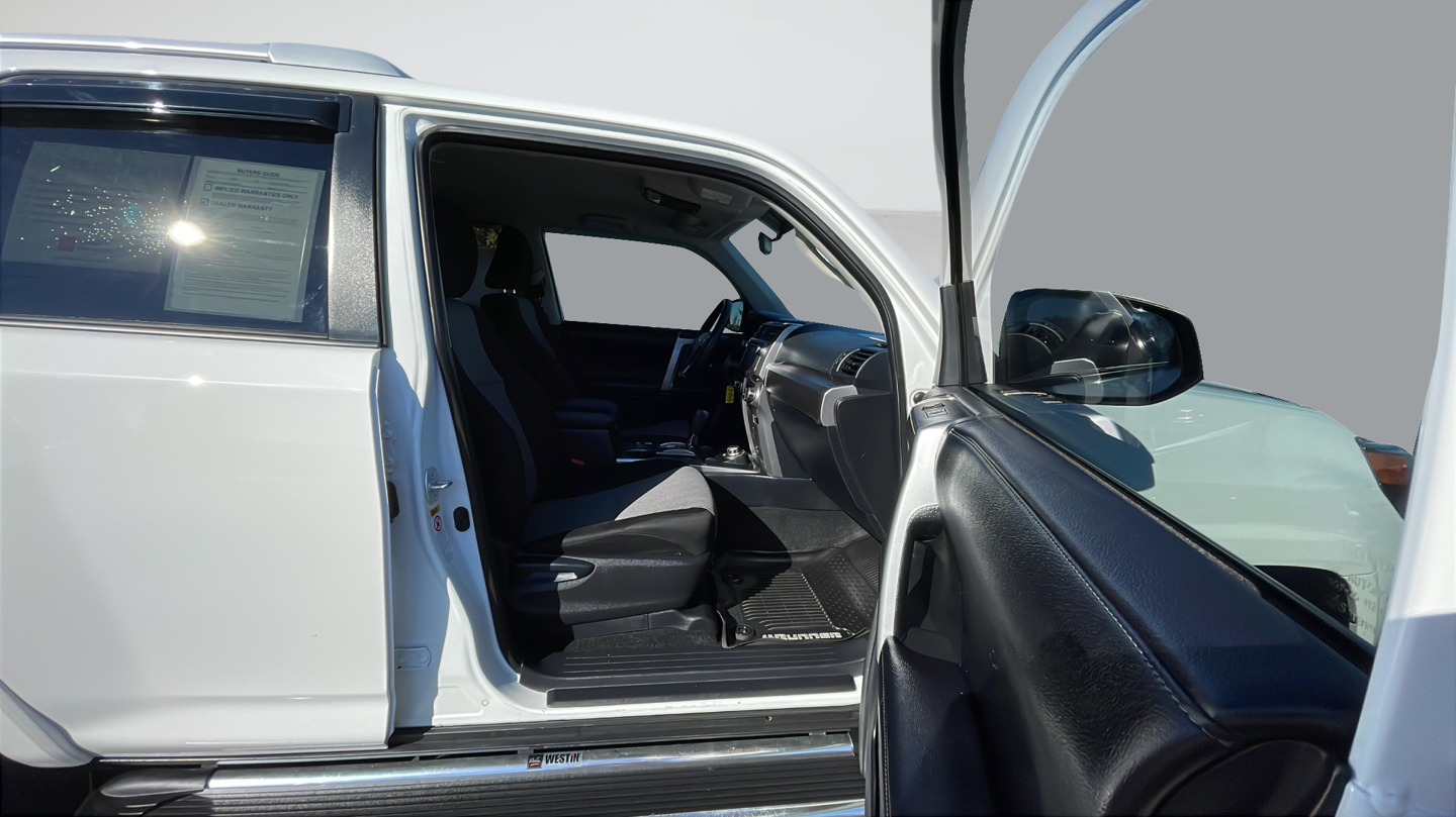 Certified Used 2017 White Toyota SR5 image 28