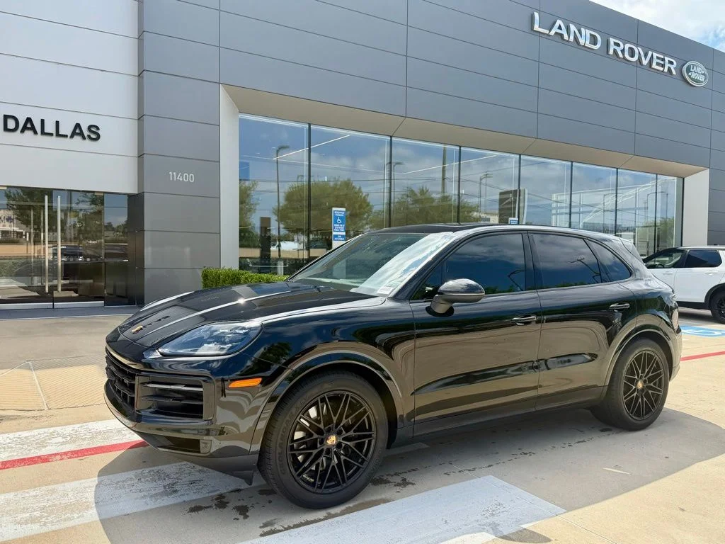 2024 Porsche Cayenne -'s photo