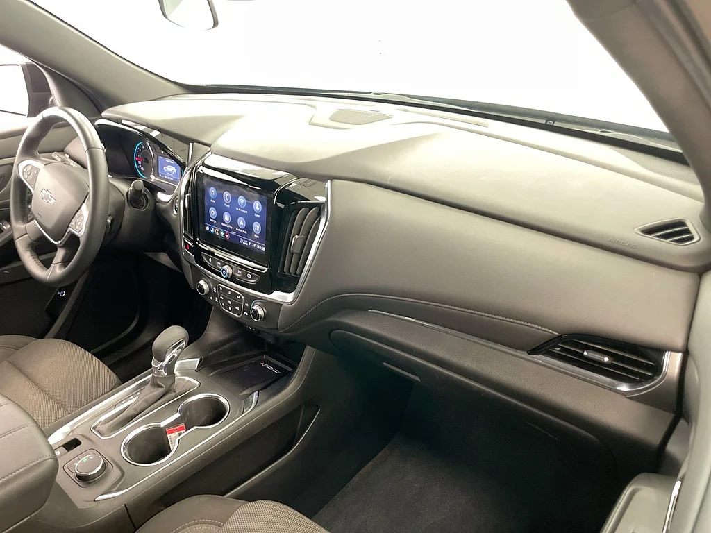 Used 2023 Mosaic Black Metallic Chevrolet LT Cloth image 28