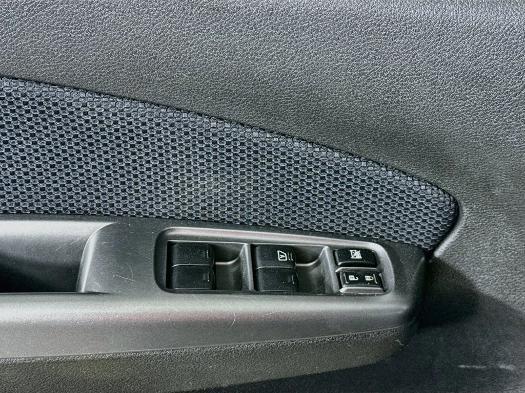 Used 2011 Blue Subaru 2.5X image 19