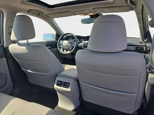 Used 2016  Honda EX-L image 13