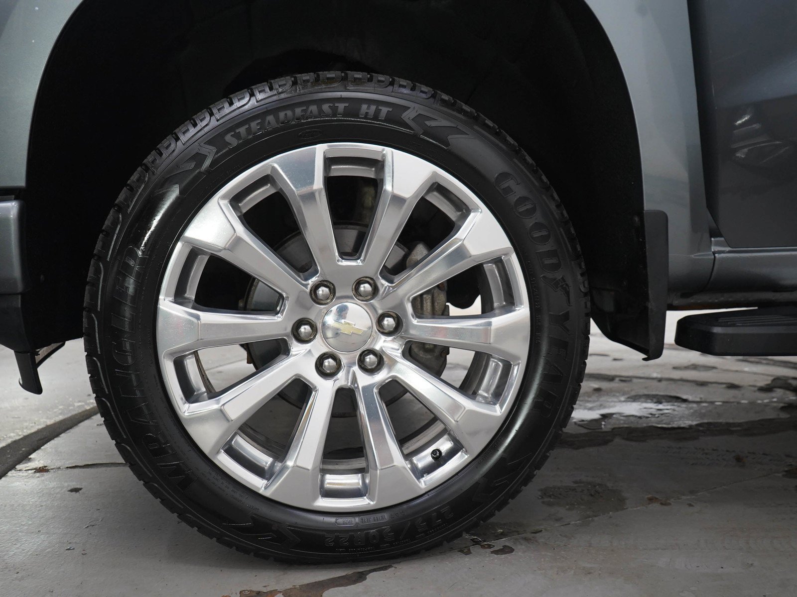 Used 2020 SATIN STEEL METALLIC Chevrolet High Country image 32