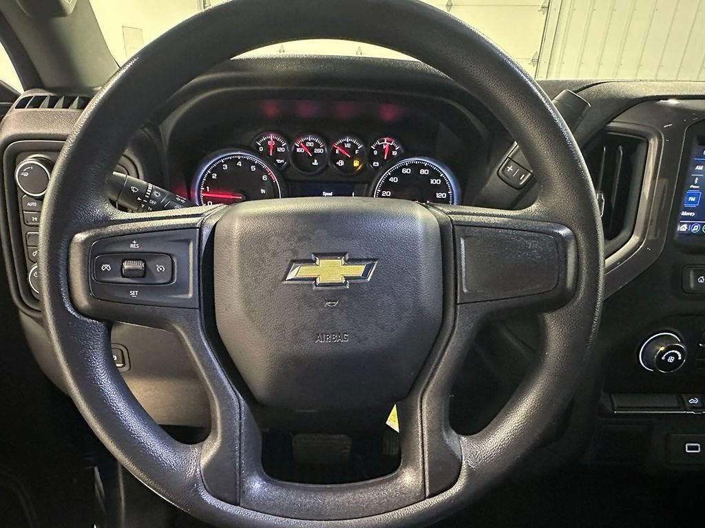 Used 2020 SHADOW GRAY METALLIC Chevrolet Custom image 29