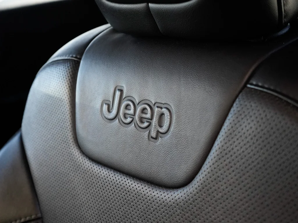 Used 2023 Bright White Clearcoat Jeep Altitude Lux image 19