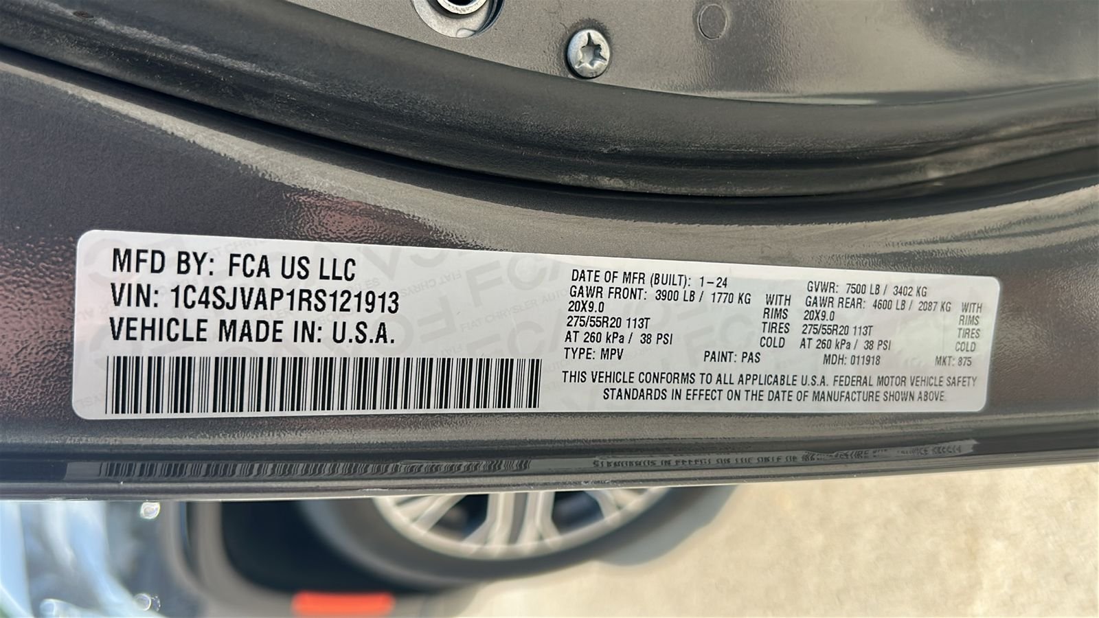 Used 2024 Gray Jeep Base image 31