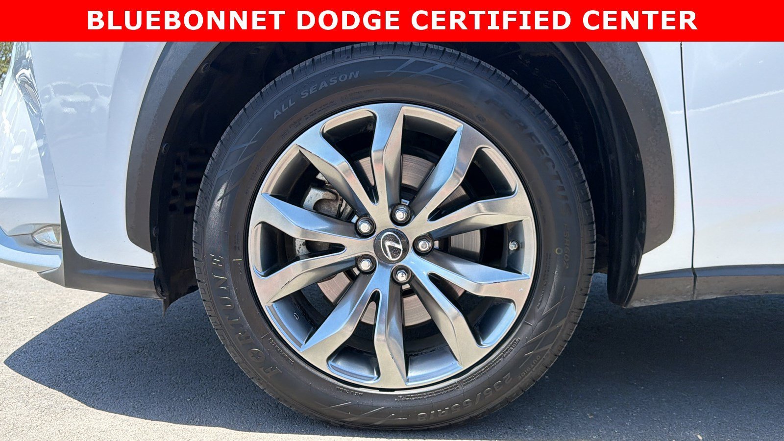 Used 2017 White Lexus  image 29