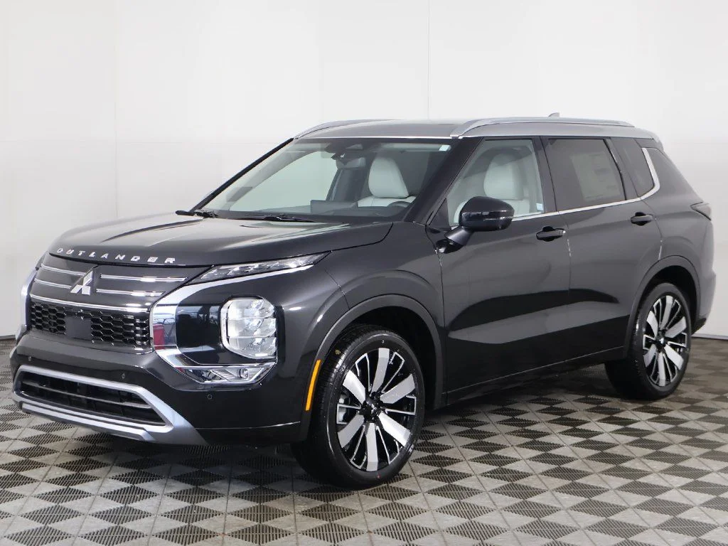 2025 Mitsubishi Outlander SEL Platinum Edition - Photo 14
