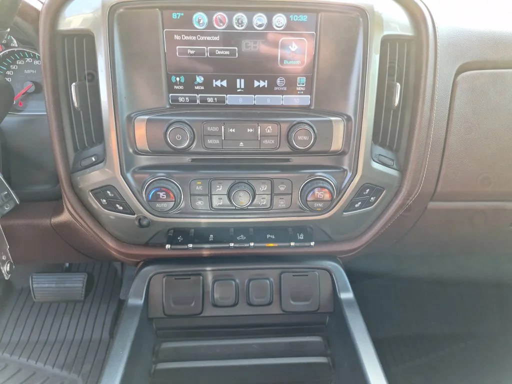 Used 2016 DEEP OCEAN BLUE METALLIC Chevrolet High Country image 24