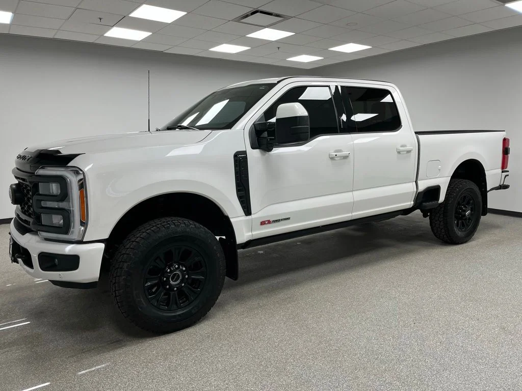 Used 2023 White Ford Lariat image 6