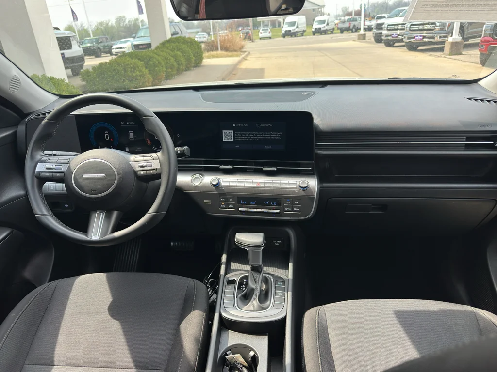 Used 2025 Cyber Gray Metallic Hyundai SEL image 11