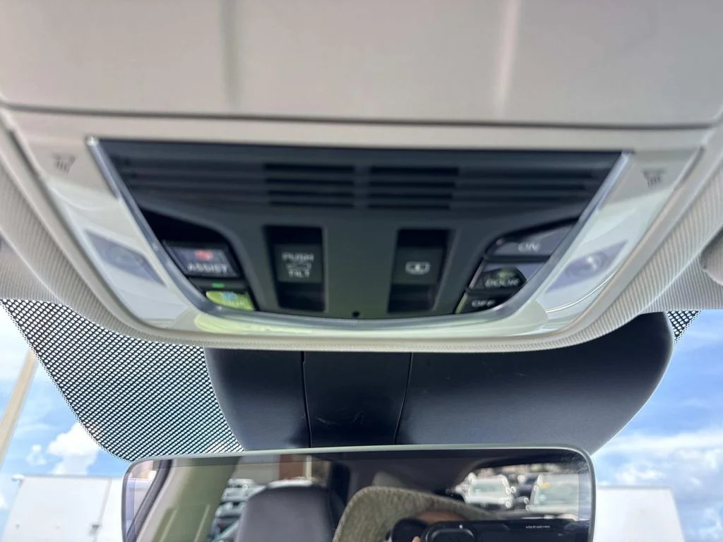 Used 2021  Acura Base image 45
