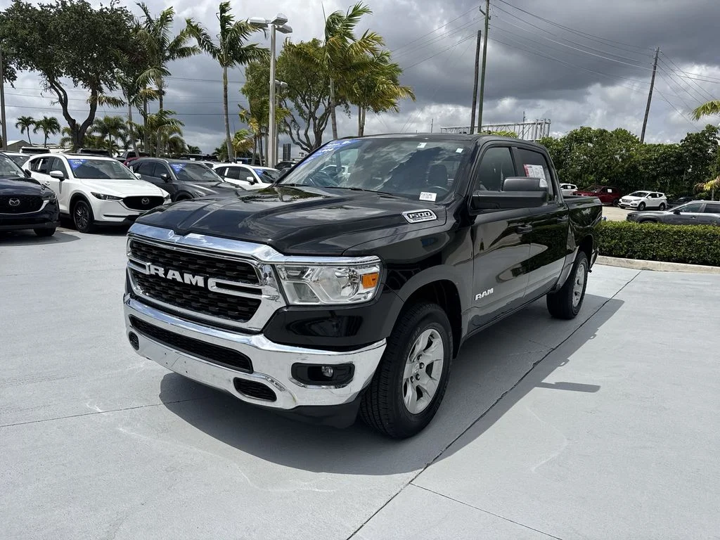 Used 2023 Diamond Black Ram Big Horn/Lone Star image 9