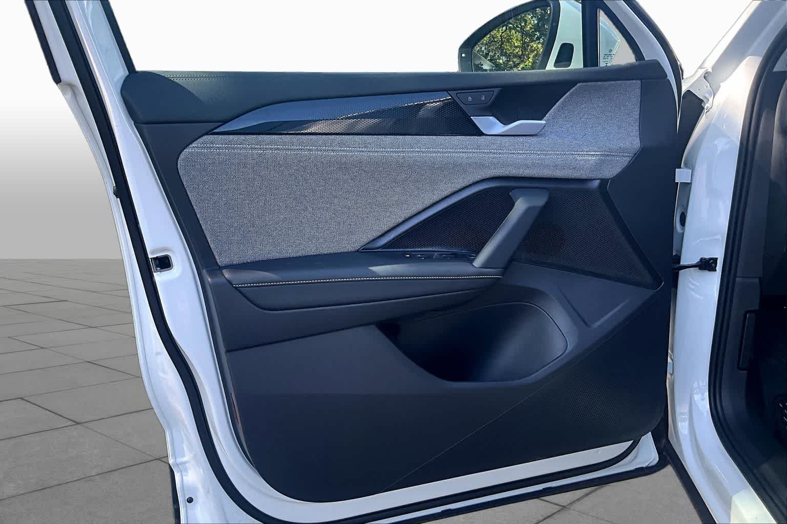 New 2026 Pure White Volkswagen 2.0T S image 10
