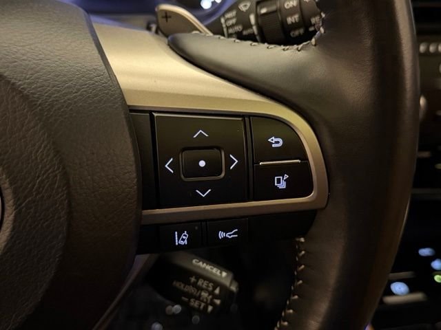 Used 2022 Nori Green Pearl Lexus 350L image 39