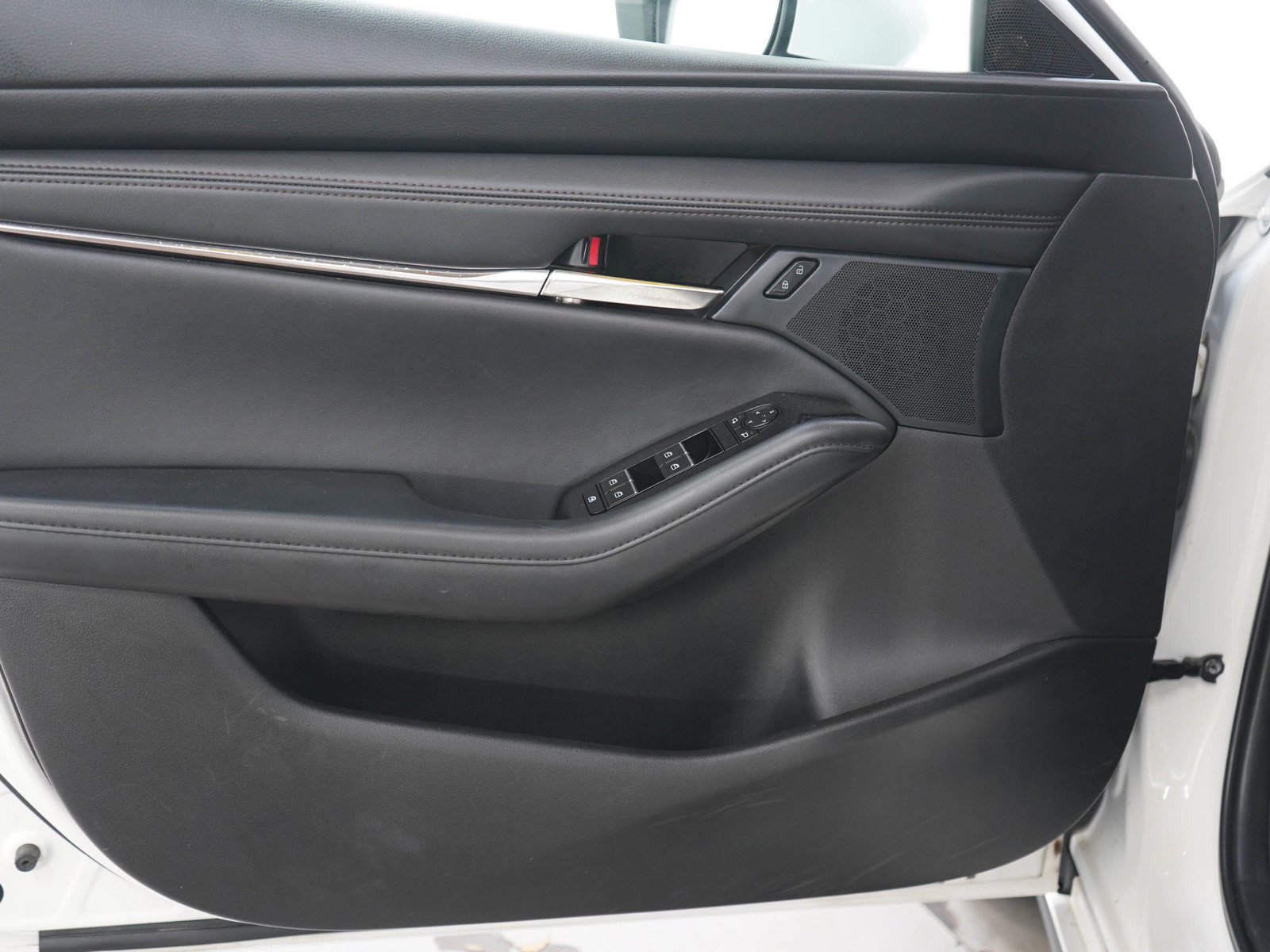 Used 2024 Snowflake White Pearl Mica Mazda 2.5 S Preferred Package image 17