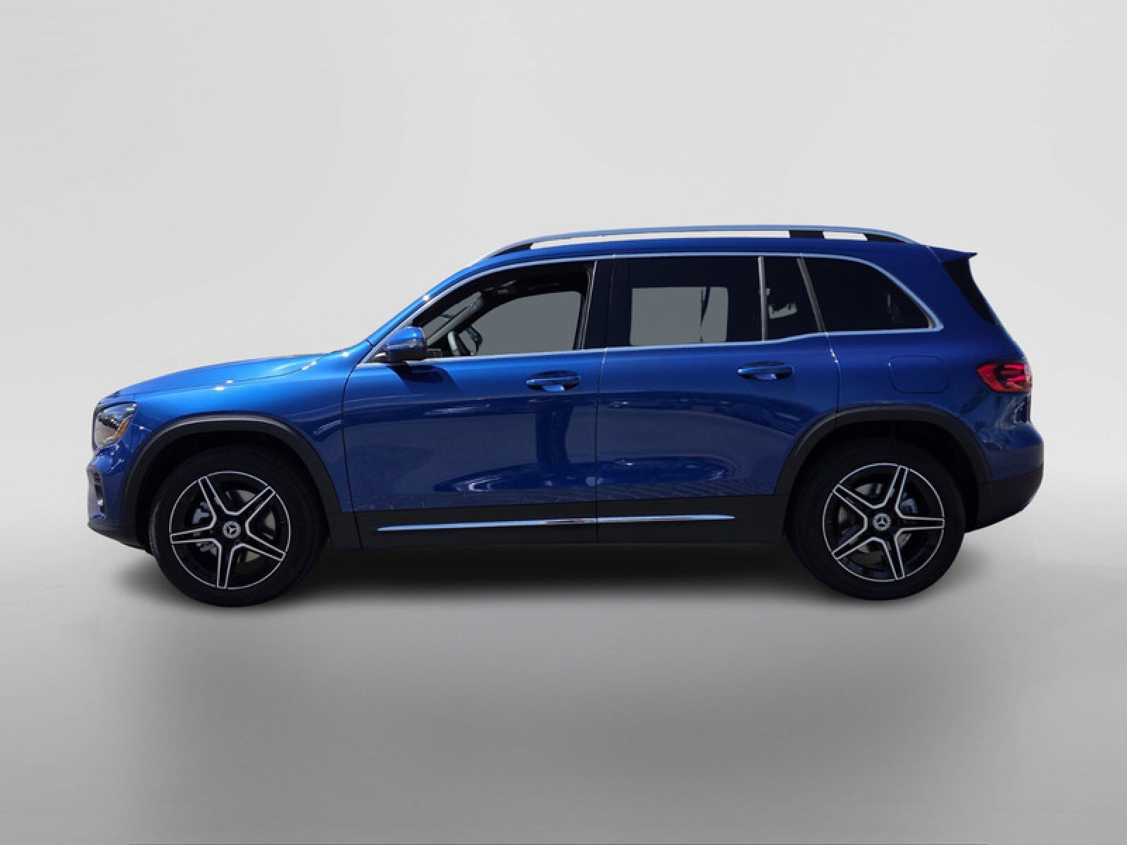 New 2026 Starling Blue Metallic Mercedes-Benz GLB 250 SUV image 2