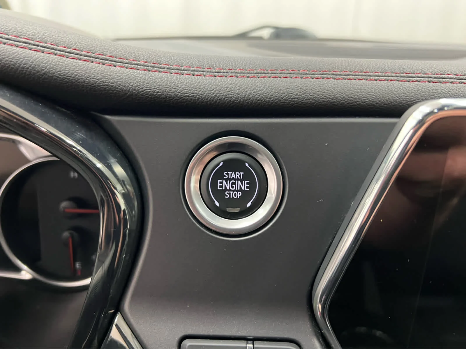 Used 2021 Cayenne Orange Metallic Chevrolet RS image 28